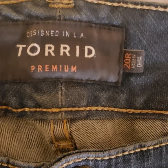 Torrid 20R - Picture 2 of 6